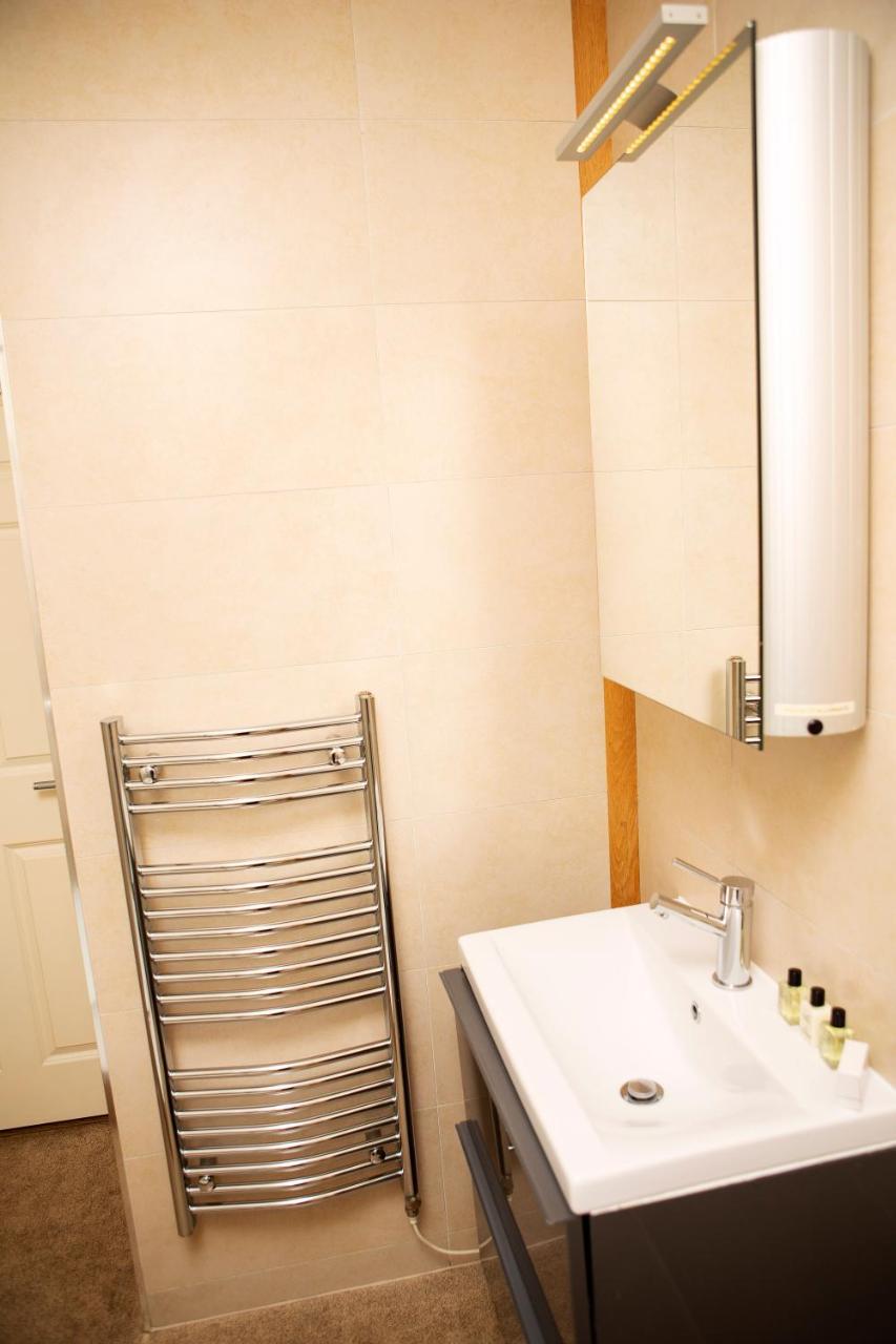 Apt 2, Trafalgar Square 2Nd Floor By Indigo Flats ลอนดอน ภายนอก รูปภาพ